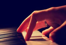 热刺球队赛程密集，备战困难——压力下的求变与破局