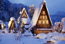 顶尖球队争相角逐，为赢得比赛而全力拼搏